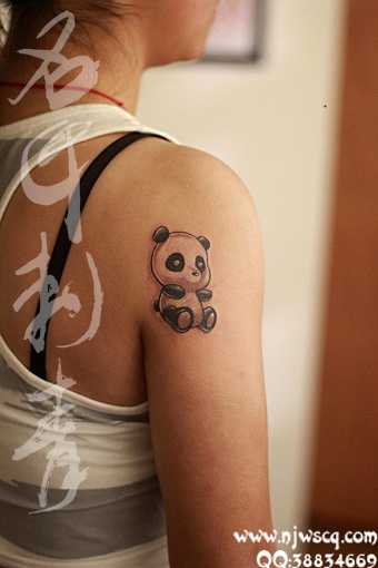 南京纹身店名匠刺青小熊猫遮盖胎记彩色纹身名匠纹身