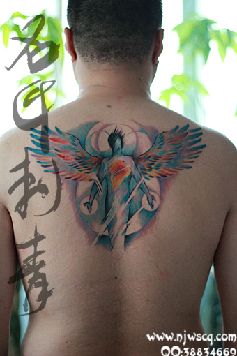 南京纹身店名匠刺青彩色半背作品守护天使
